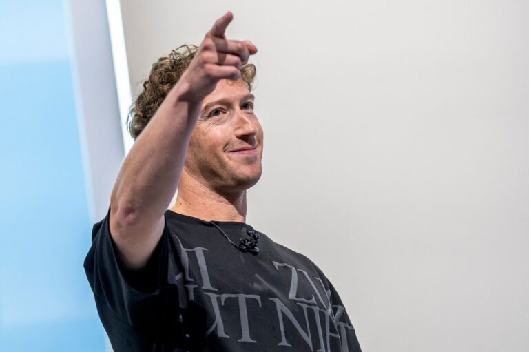 Mark Zuckerberg’s makeover didn’t make people like him, study shows