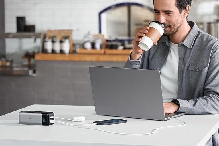 This 24,000mAh Anker Laptop Power Bank Is Near a Record Low, Amazon Clears Stock At 40% Off